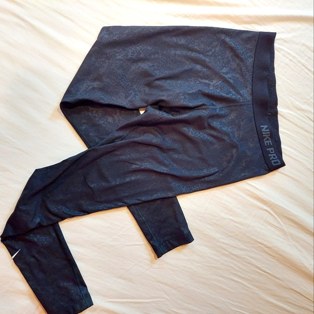 Nike pro dry fit leggings